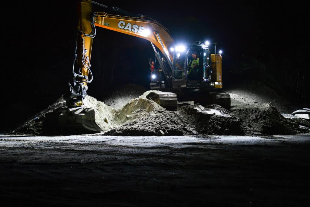 Nordic_Lights_excavator_17_construction_site